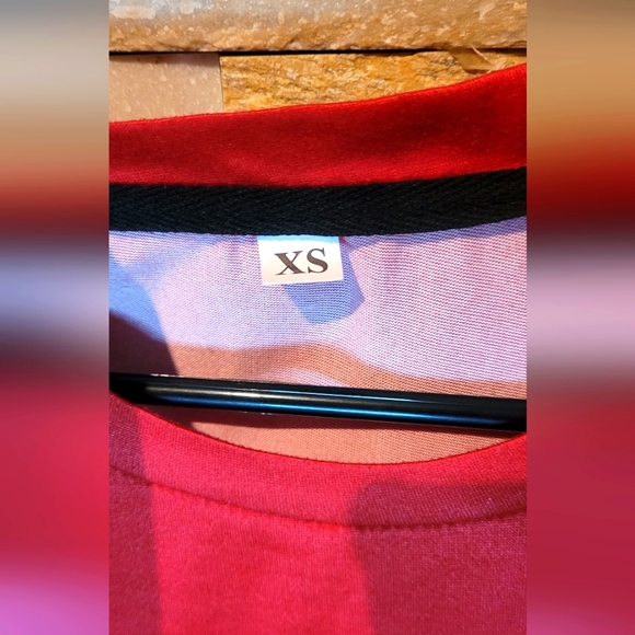 ⏰️3/$10 XS BlackPink logo t-shirt - Picture 3 of 3